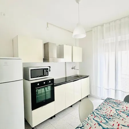 Maredena - Comodo Al Centro E Al Mare - Immobil Relax Apartment